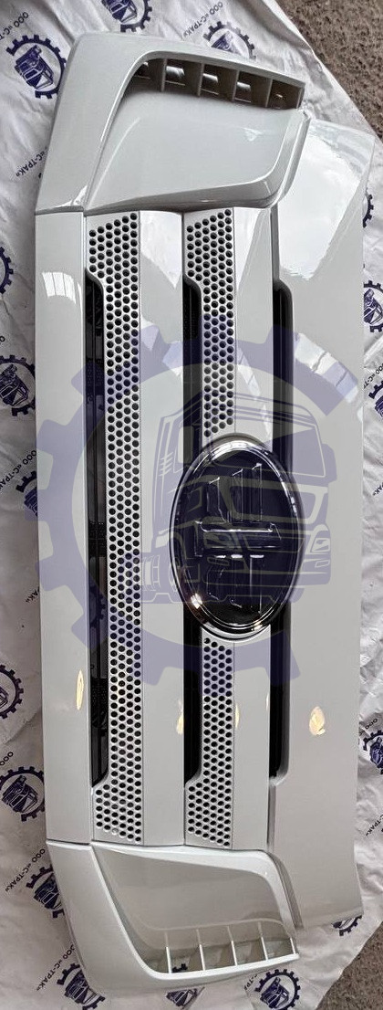 Капот в сборе для FAW J7 (с эмблемой и накладками)